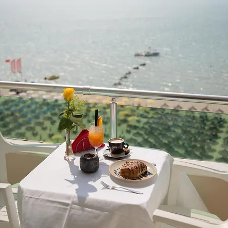 Albanian Star Kryemëdhej