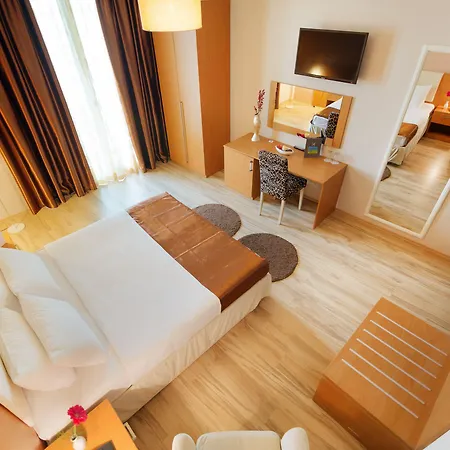 酒店 Albanian Star 4*